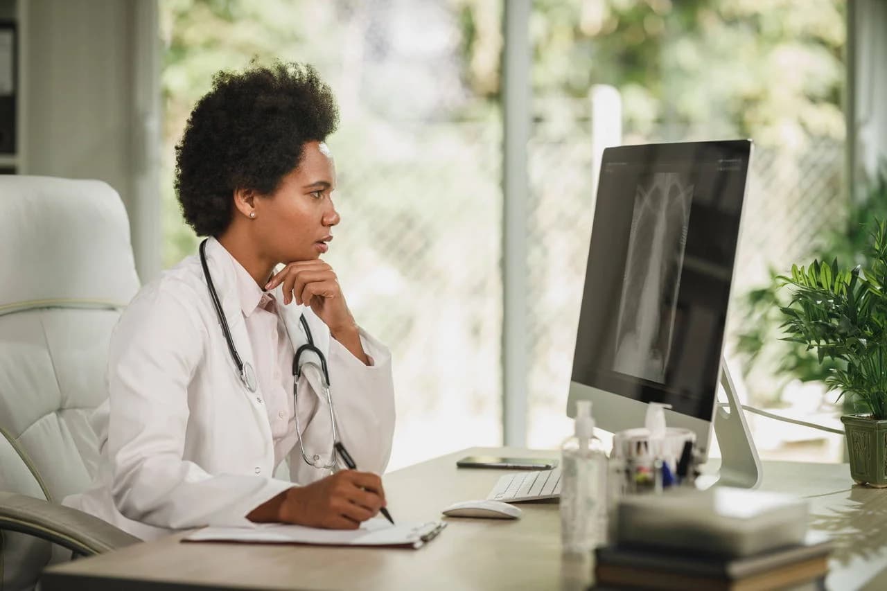Sonography vs Radiography in Ghana: Salary, Roles & Which to Choose